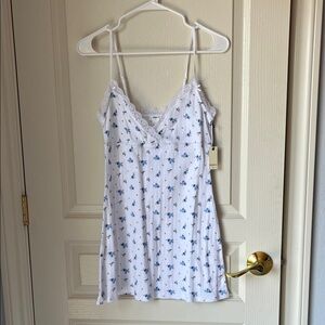 NWT Forever 21 White Chemise with Blue Floral Pattern